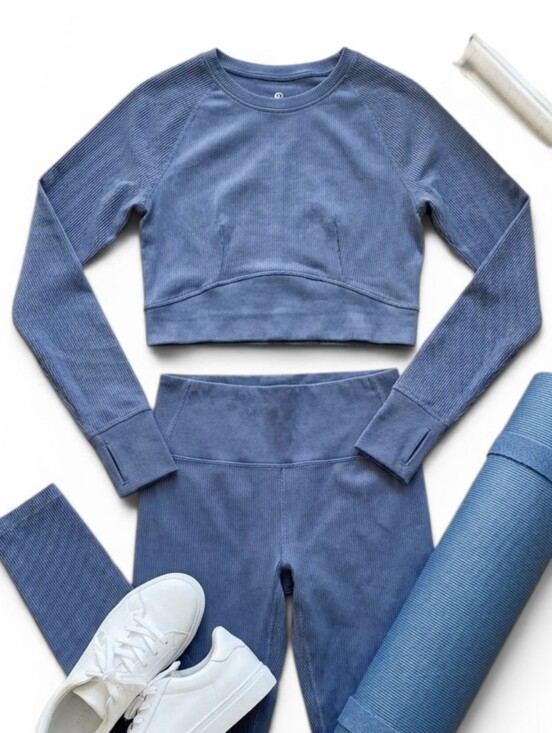 Leg End Tops - YOGA Athletic Crooped Top NWT Size Large